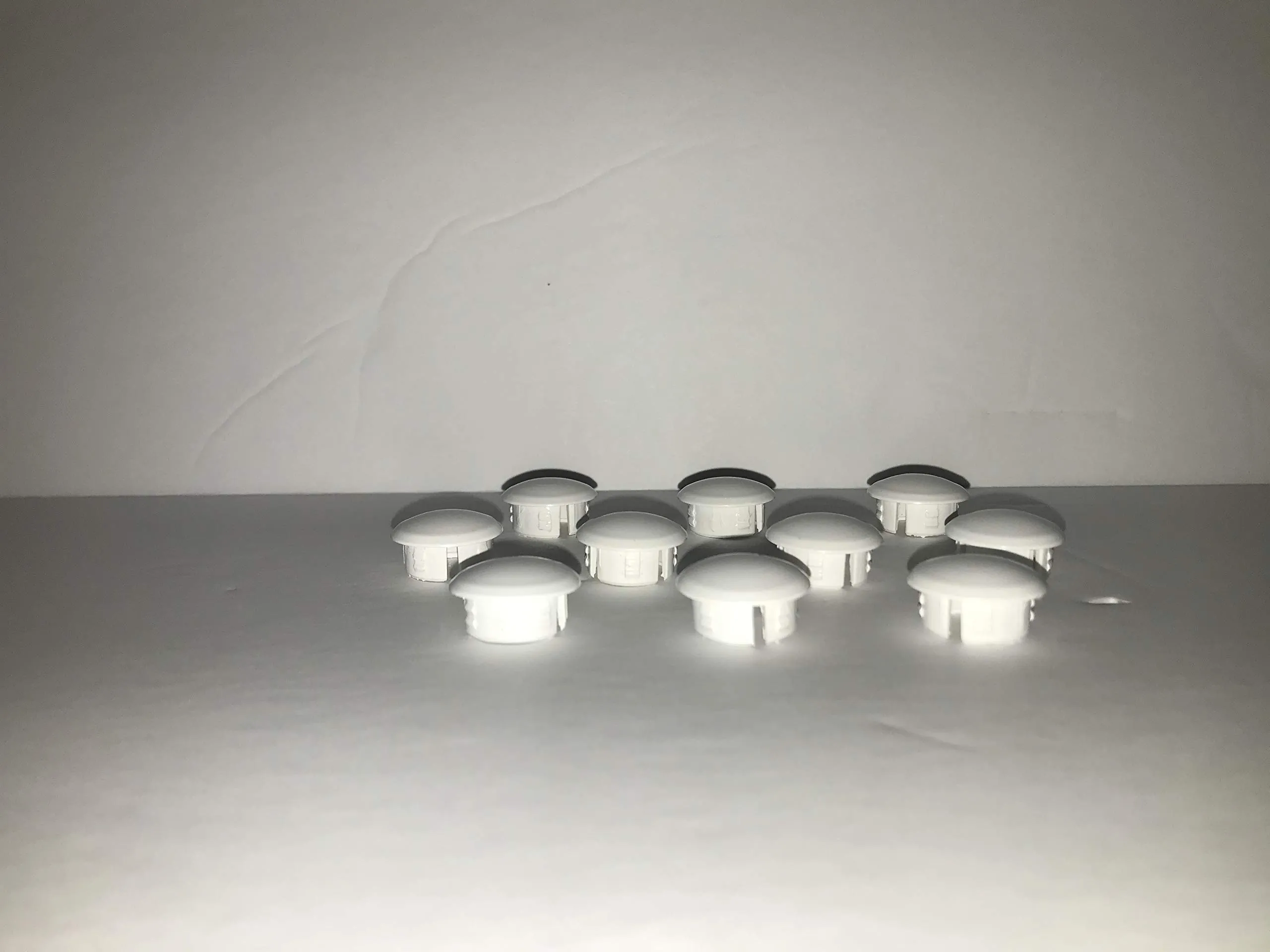 White Vinyl Hole Plug 10 Pack for 5/8 Inch Diameter Holes